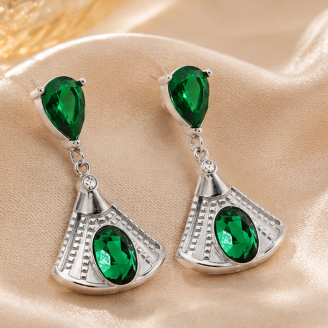 Mira Dome Earring