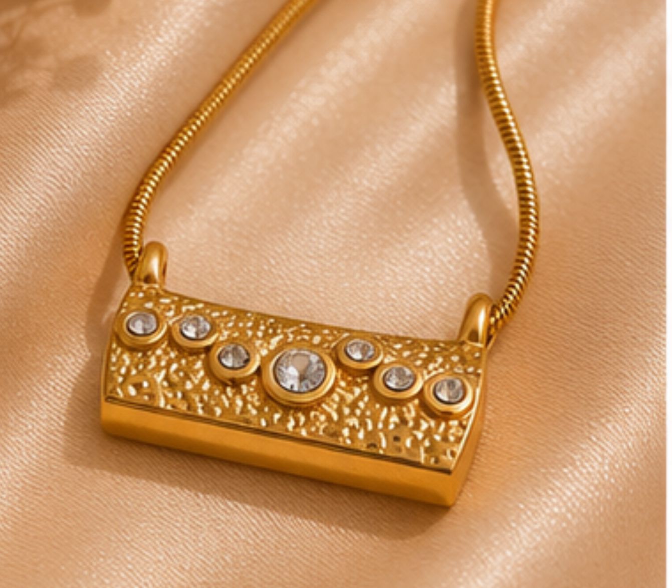 Noor Textured Bar Necklace