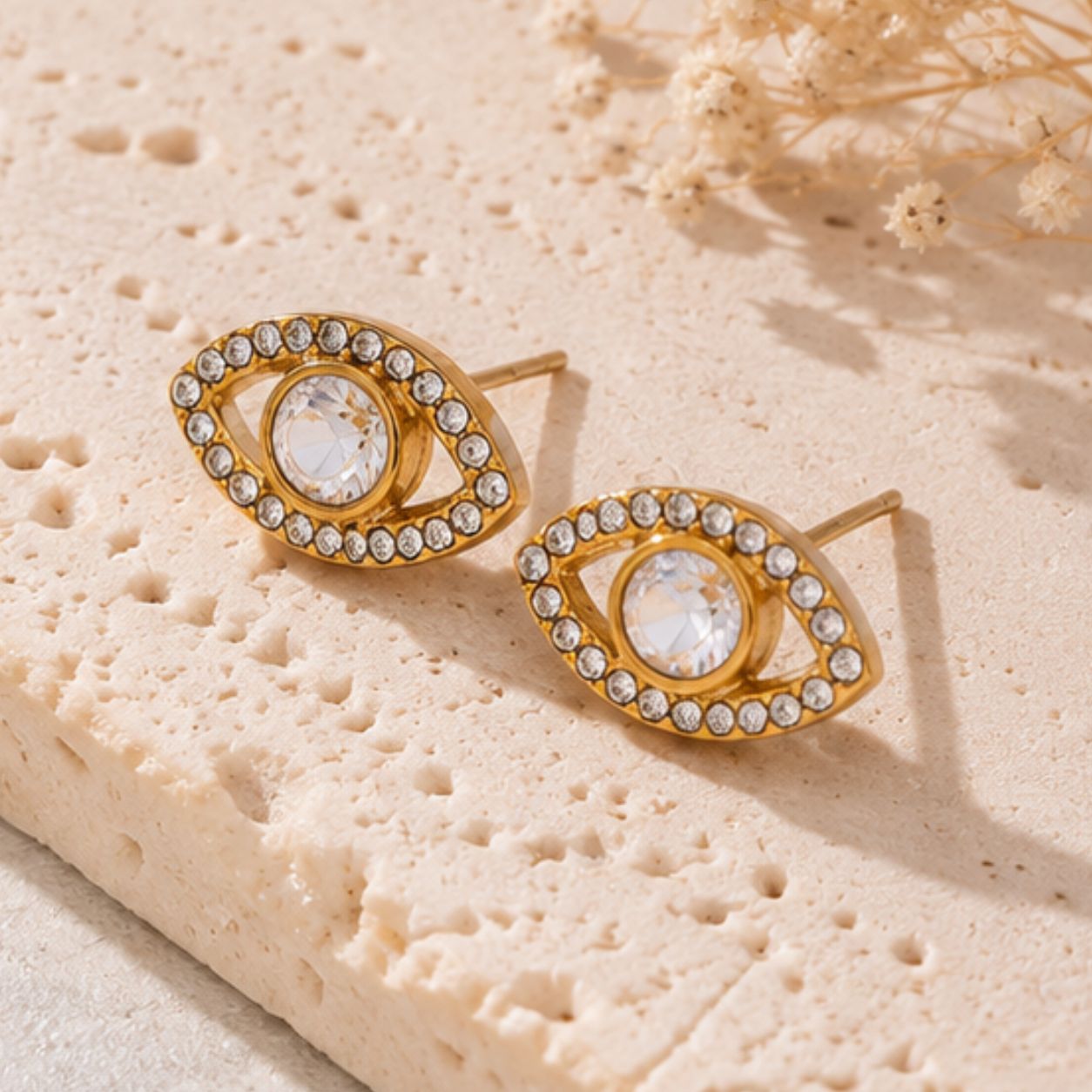 Inaaya Crystal Gaze Studs