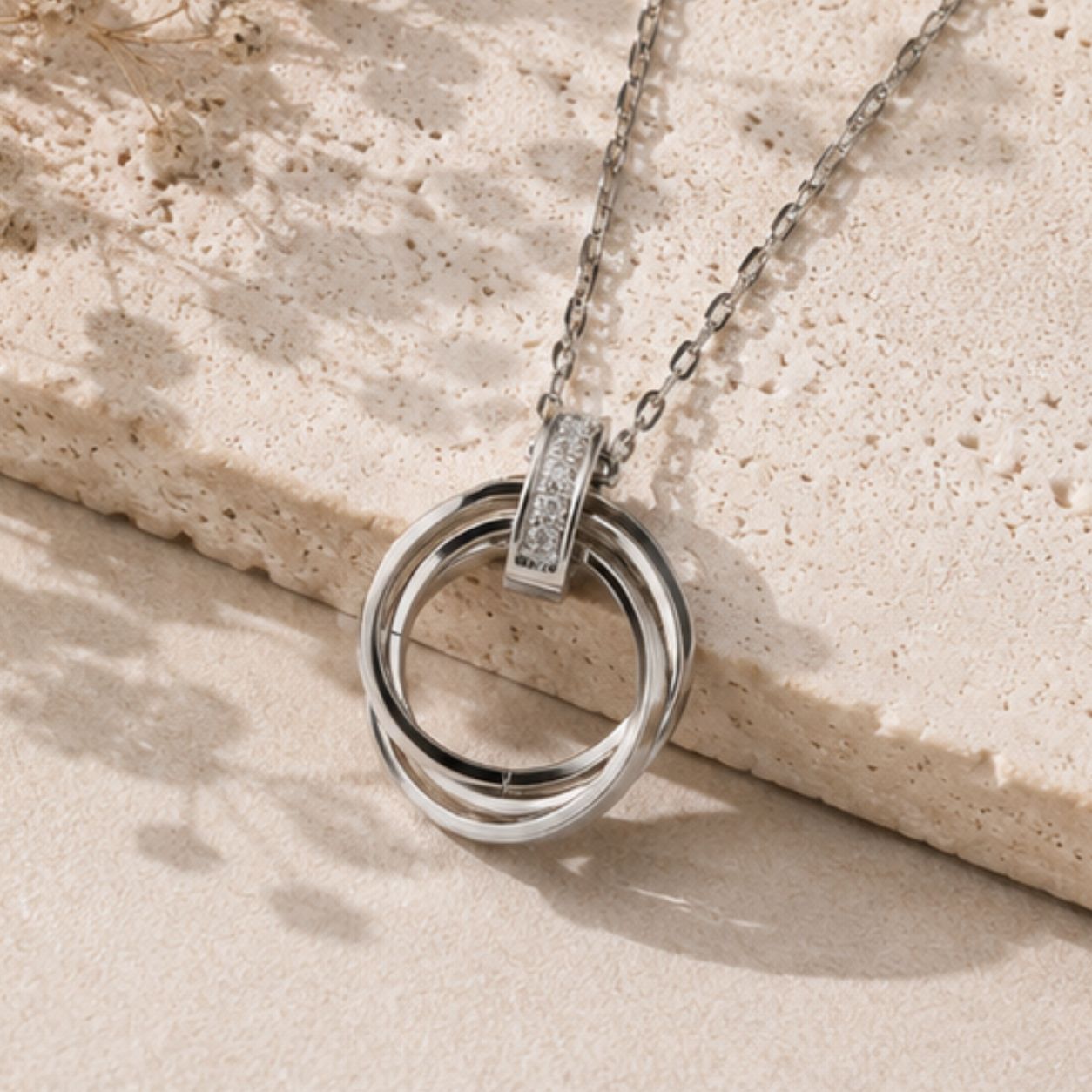 Saanvi Orbit Necklace
