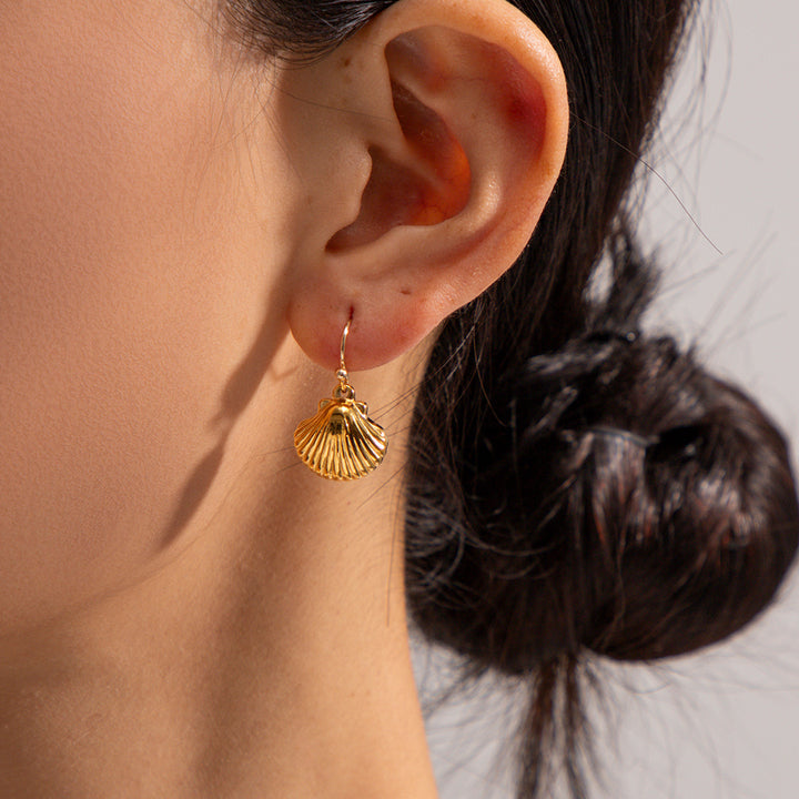Aaravi Shore Drop Earrings