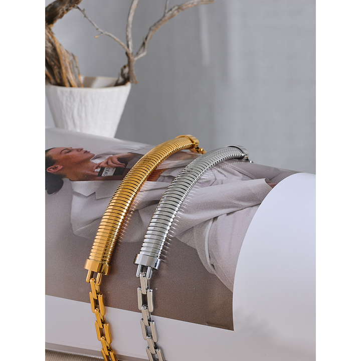 Aarohi Coil Choker Necklace