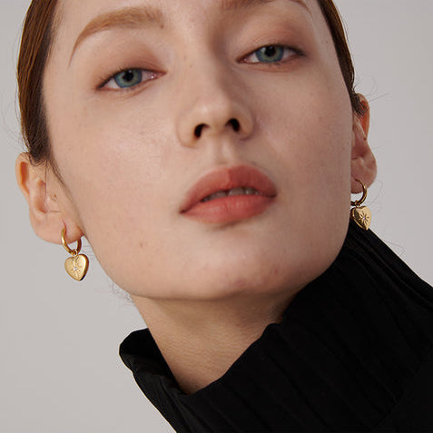 Aarohi Starburst Heart Hoops