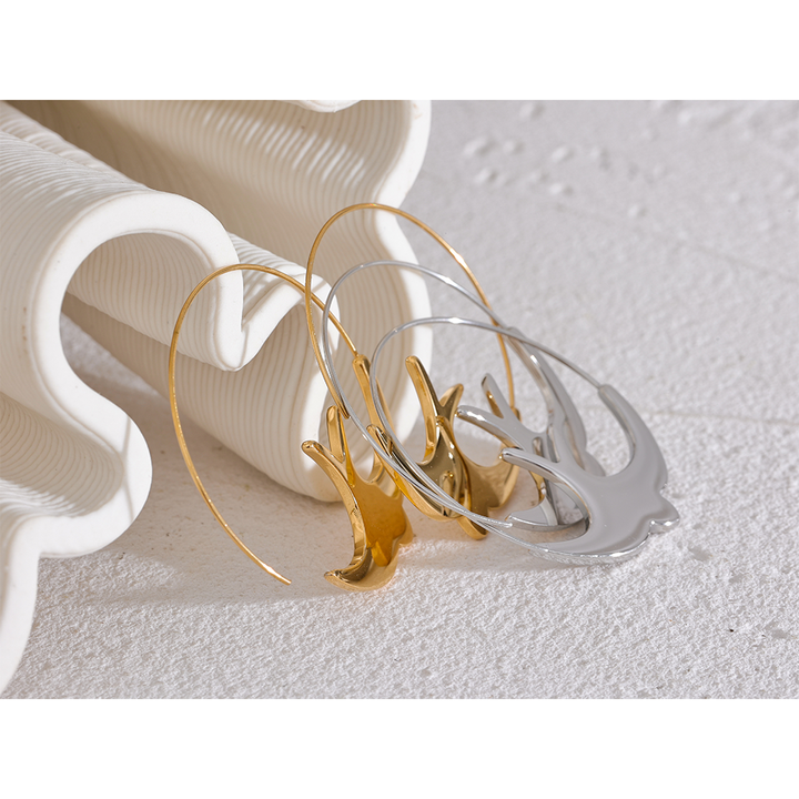 Aarya Curve Earrings