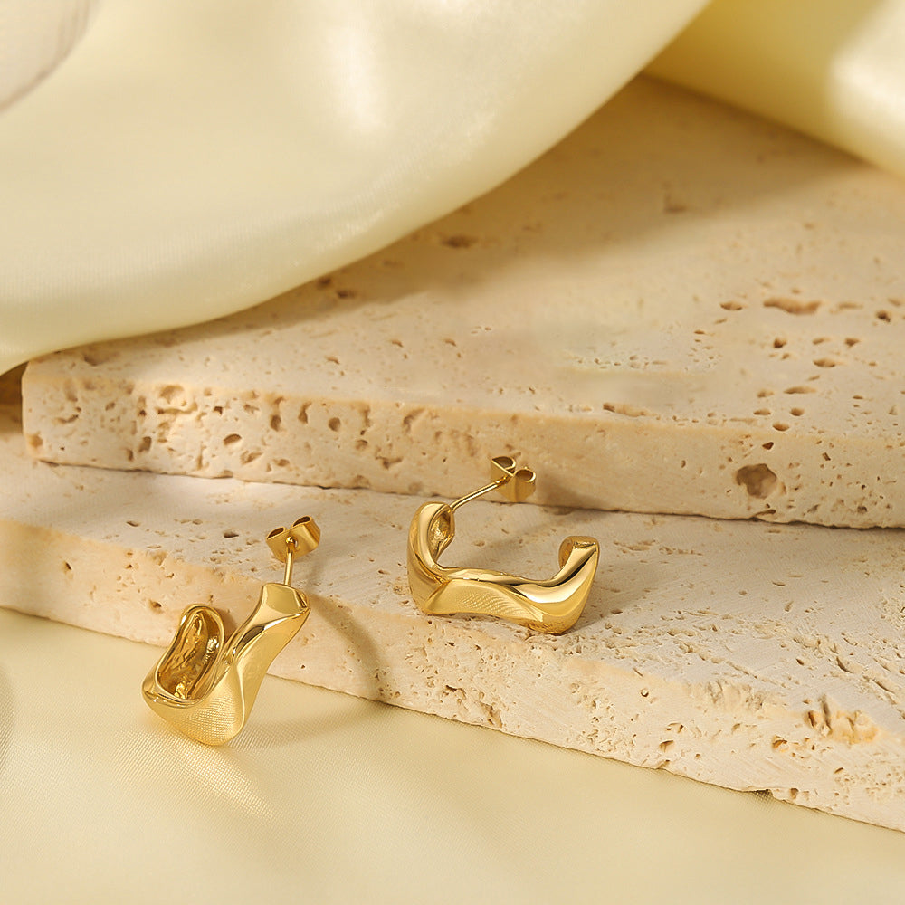 Aira Wave Twist Hoops