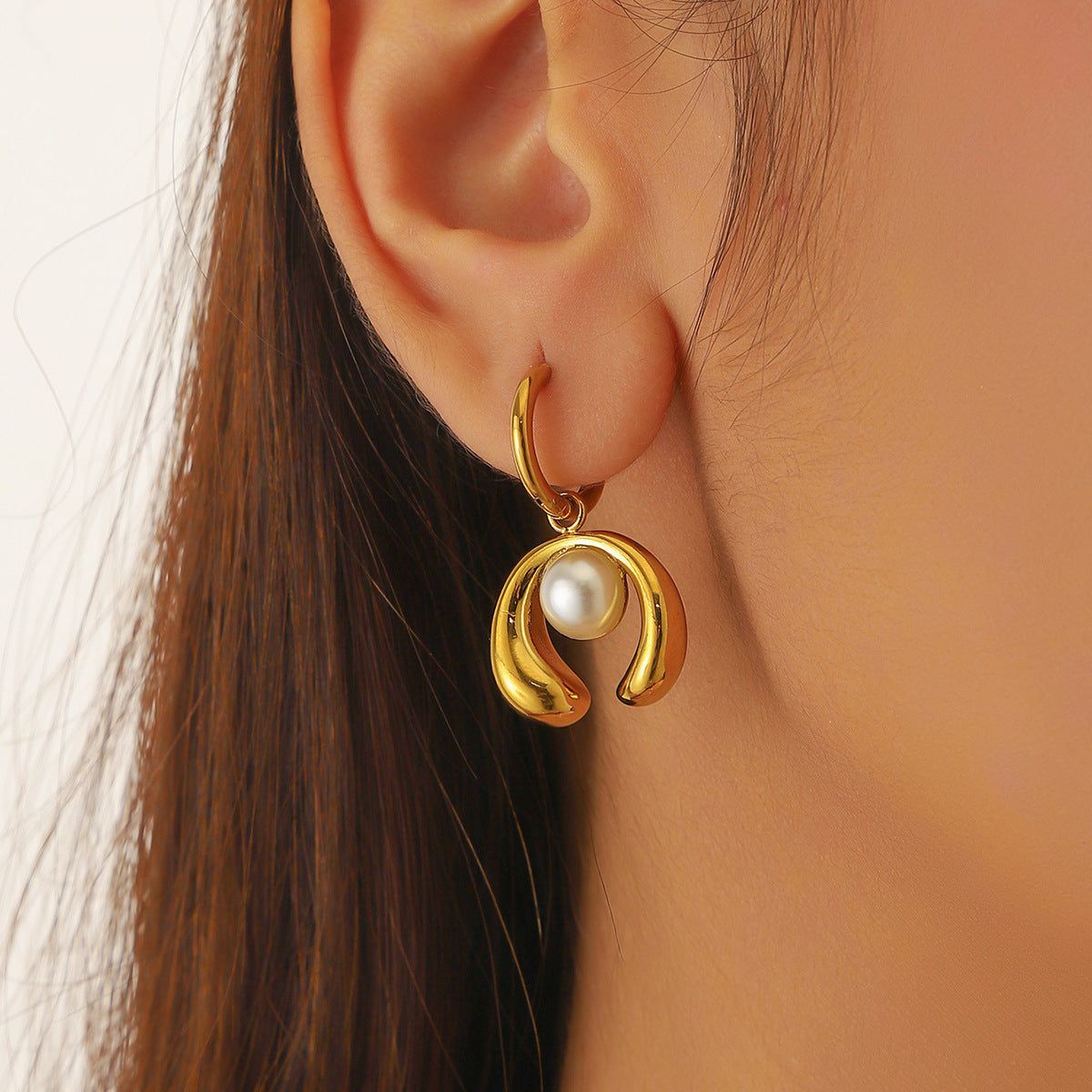 Amara Orb Pearl Earrings