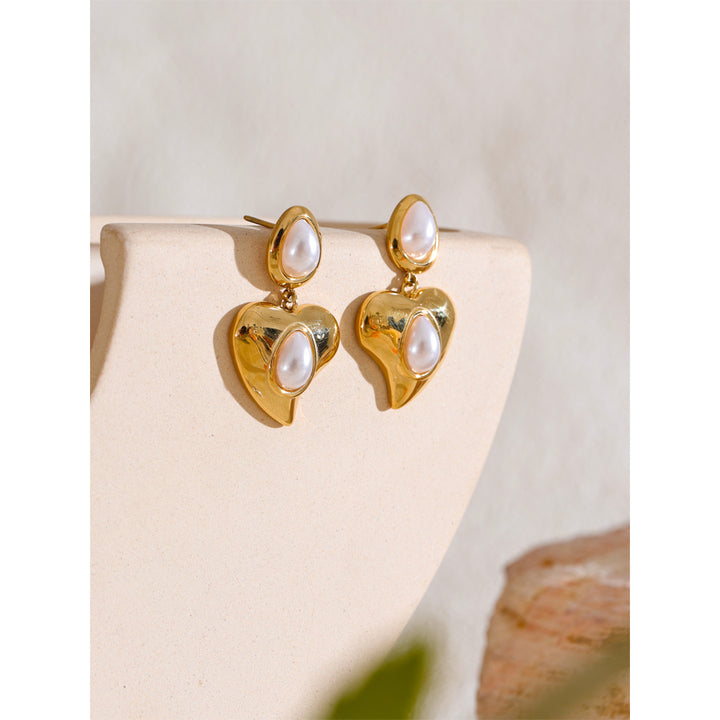 Avira Heart Pearl Drops