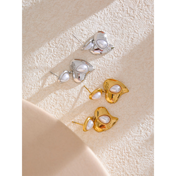 Avira Heart Pearl Drops