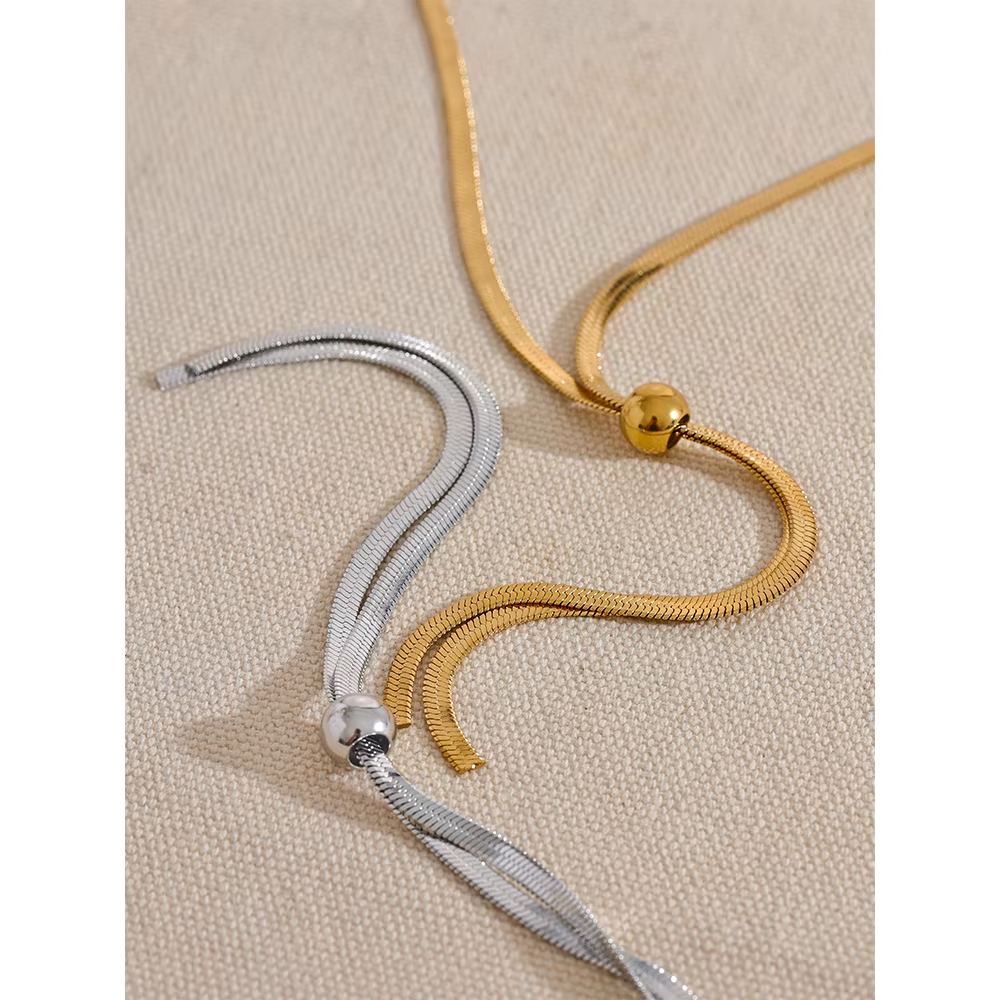 Chavi Flowline Necklace