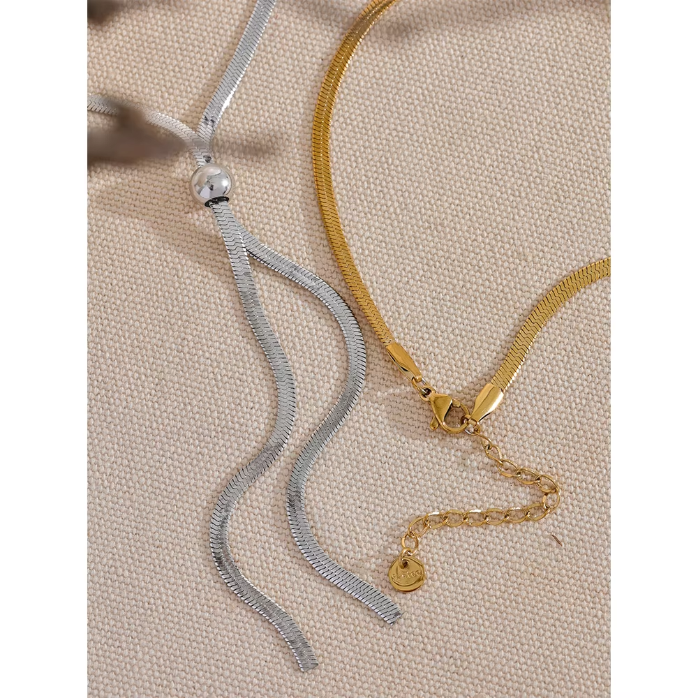 Chavi Flowline Necklace