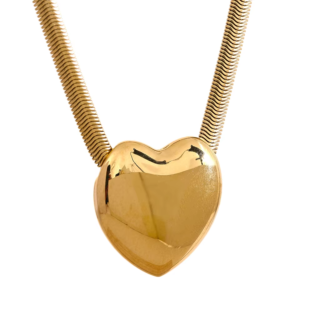 Aarohi Bold Heart Necklace