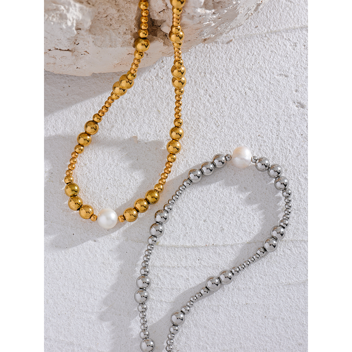 Eira Bold Pearl Bead Chain Necklace
