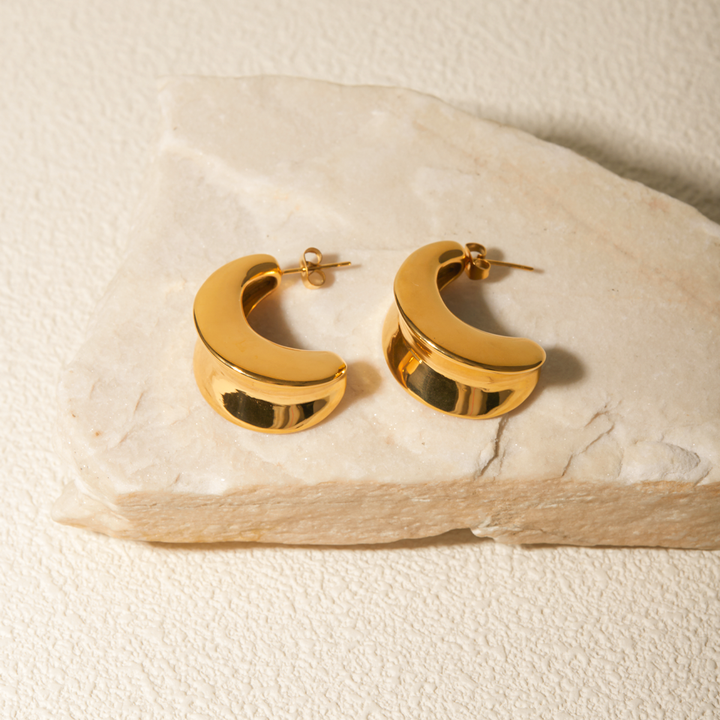 Eira Curve Hoops