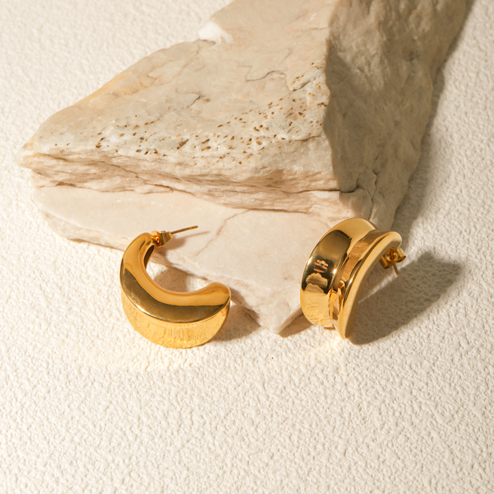 Eira Curve Hoops