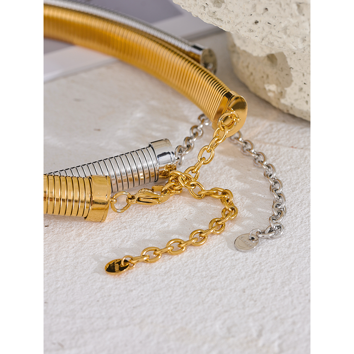 Eira Bold Metal Choker