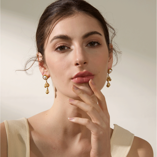 Elena Pearl Drop Earrings