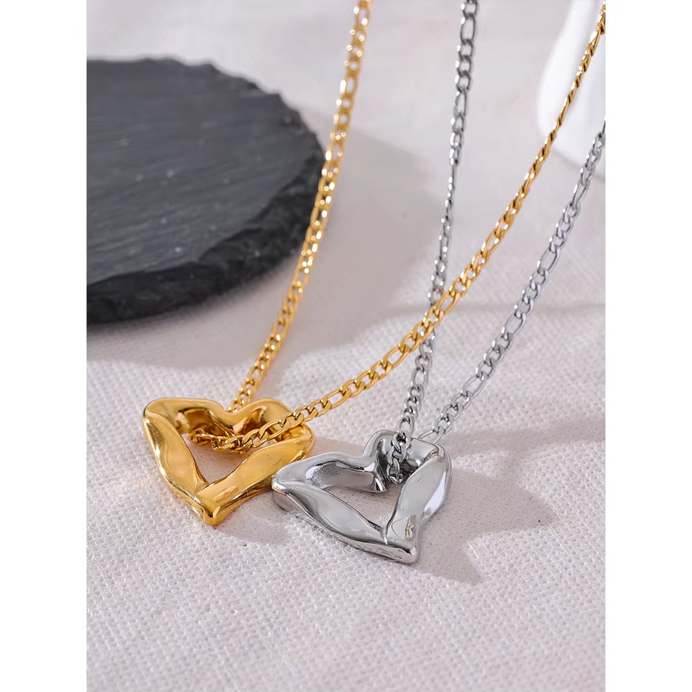 Ganga Sculpted Love Necklace
