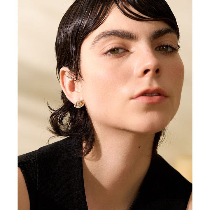 Inaaya Crystal Gaze Studs