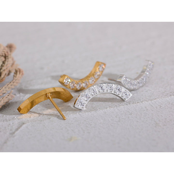 Inaaya Curve Earring