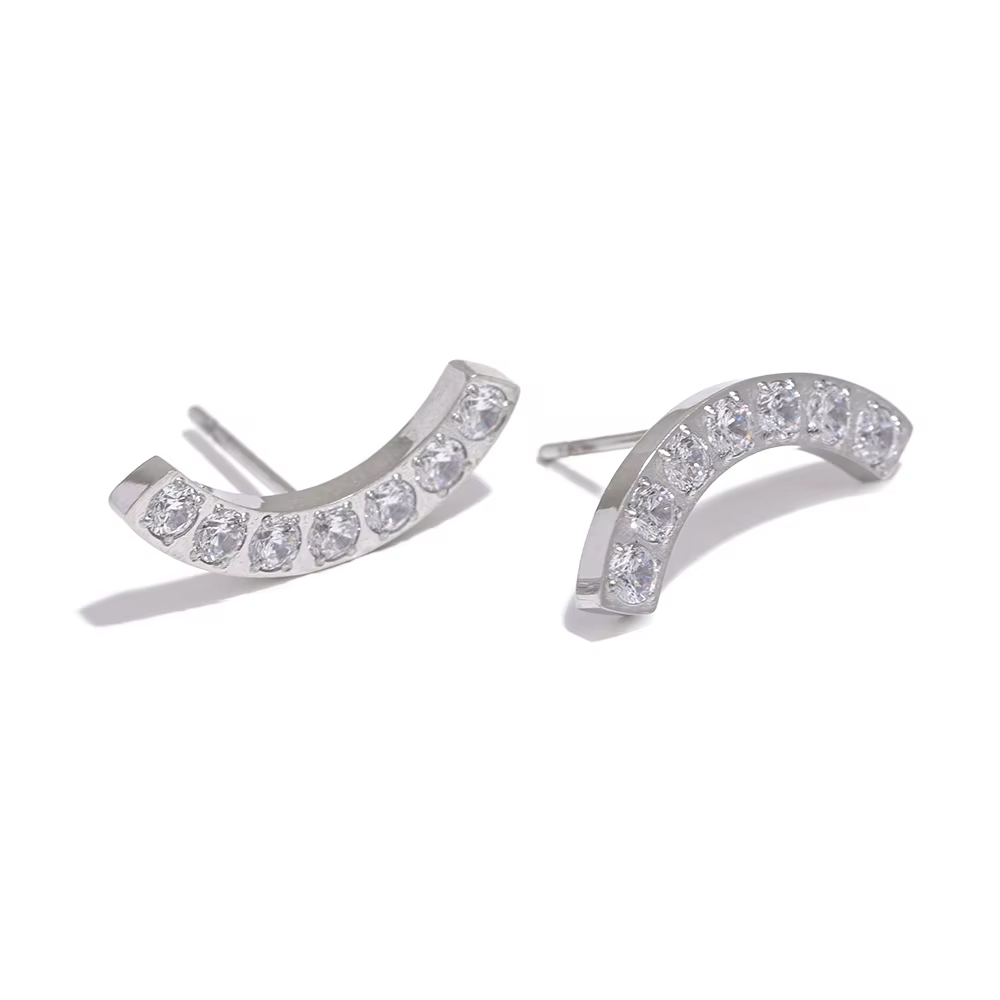 Inaaya Curve Earring