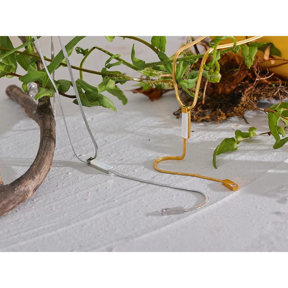 Kaira Slider Bar Necklace