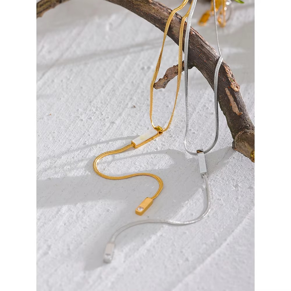 Kaira Slider Bar Necklace