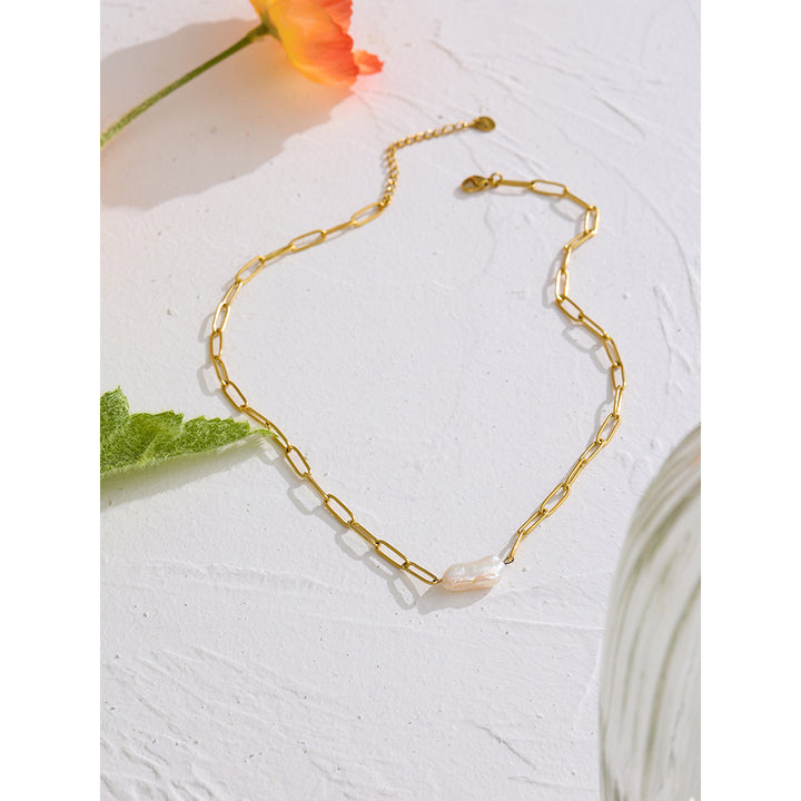 Kavya Pearl Baroque Necklace