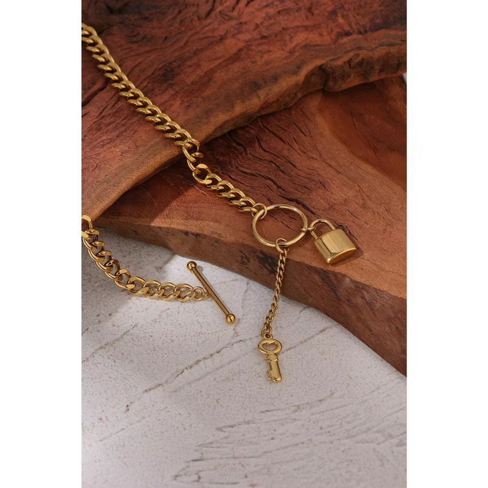 Lock Key Link Necklace