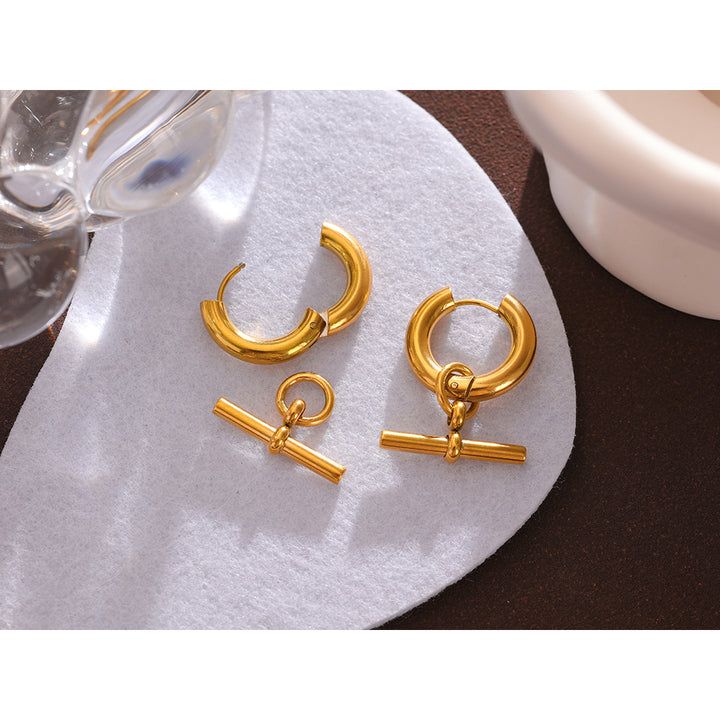Lyra Toggle Drop Earrings