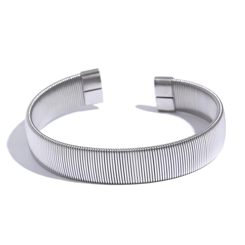 Myra Ribbed Cuff Bracelet