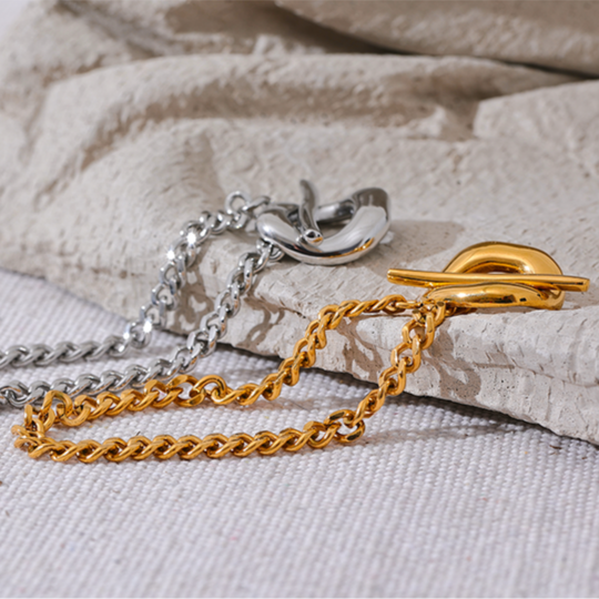 Nayra Twist Lock Bracelet