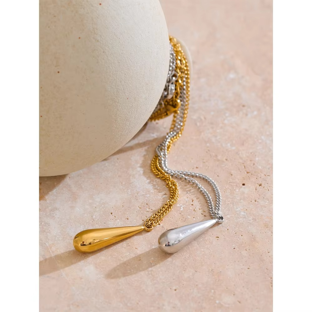 Nimrat Golddrop Pendant