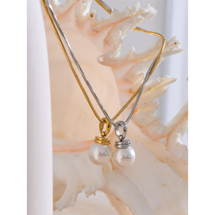 Noor Drop Pearl Necklace