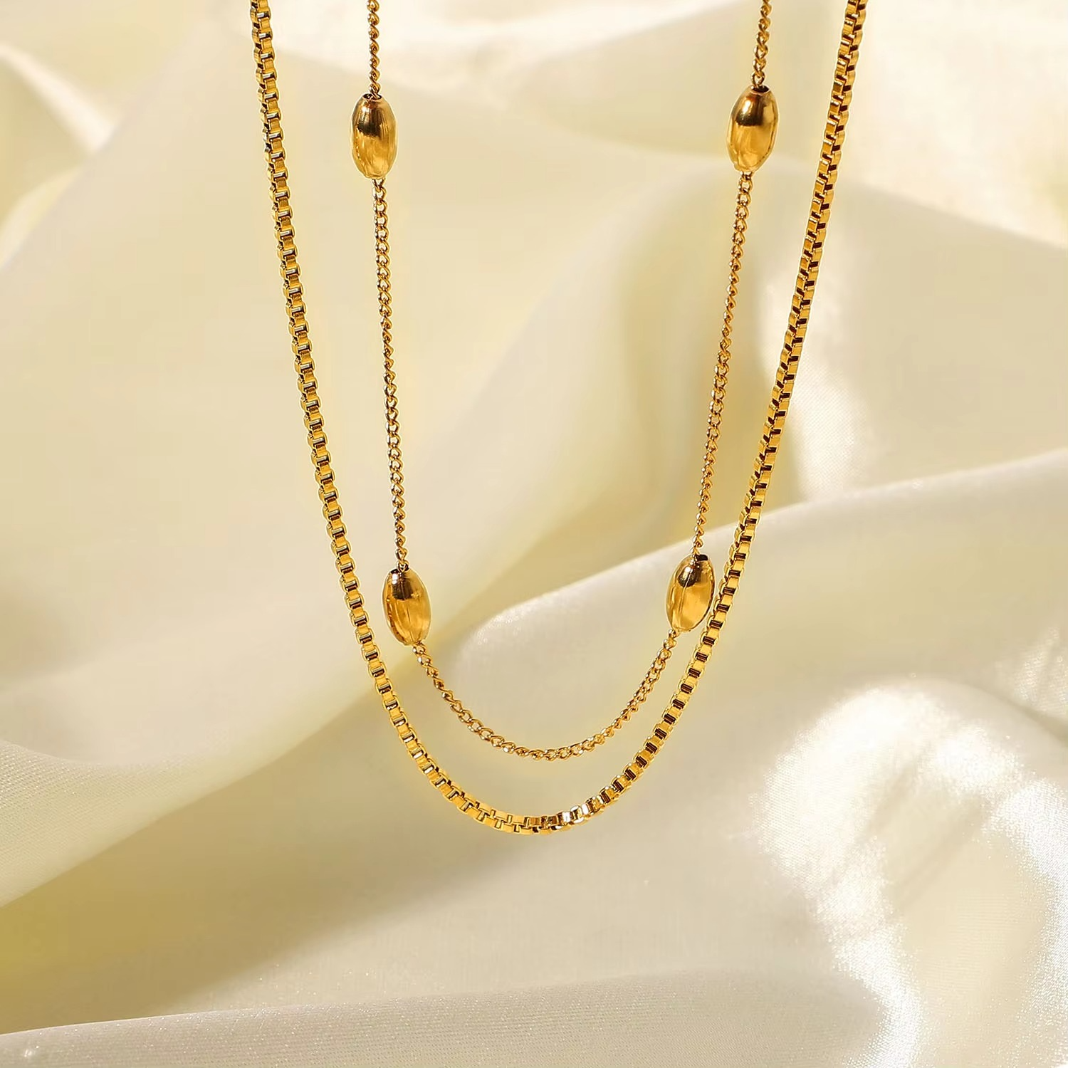 Noor Glimmer Bead Necklace