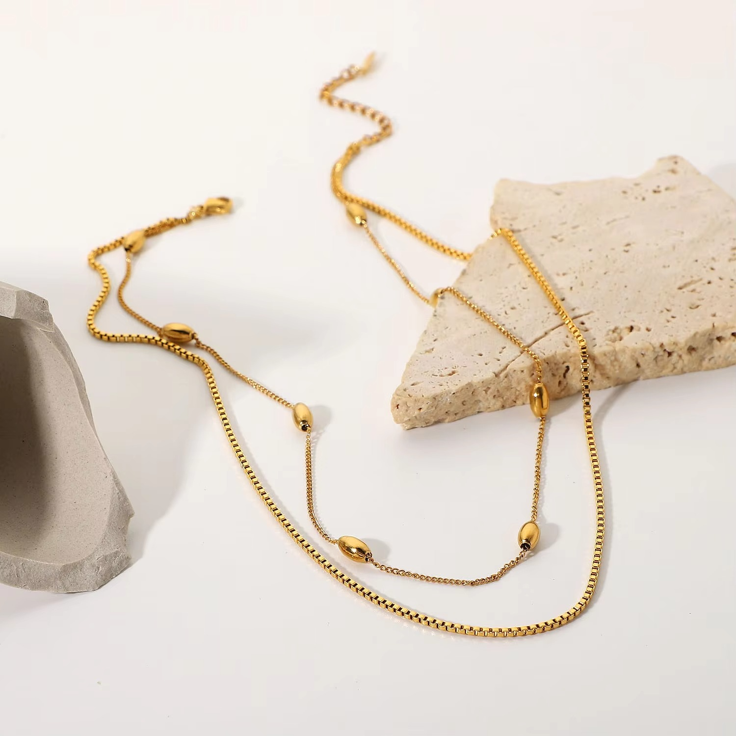 Noor Glimmer Bead Necklace