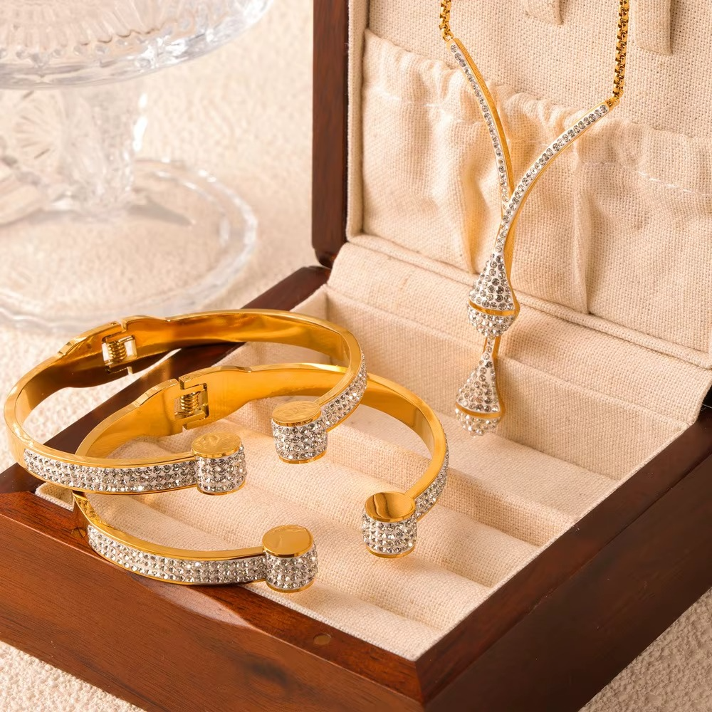 Noor Lock Crystal Bracelet
