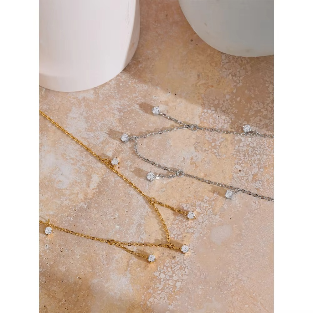 Nyra Emerald Drop Necklace