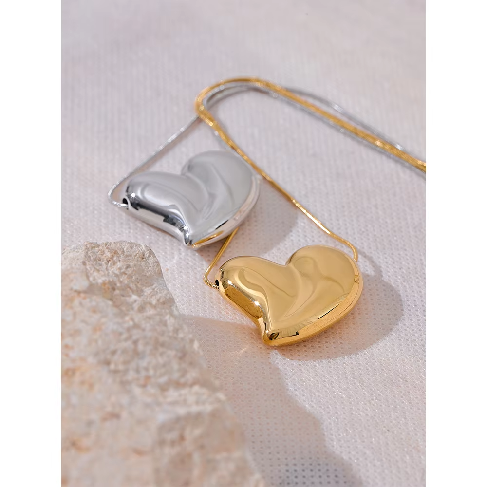 Rhea Sculpted Heart Necklace