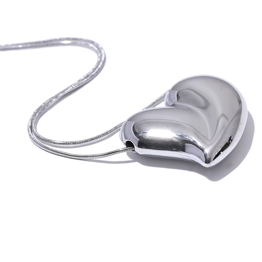 Rhea Sculpted Heart Necklace