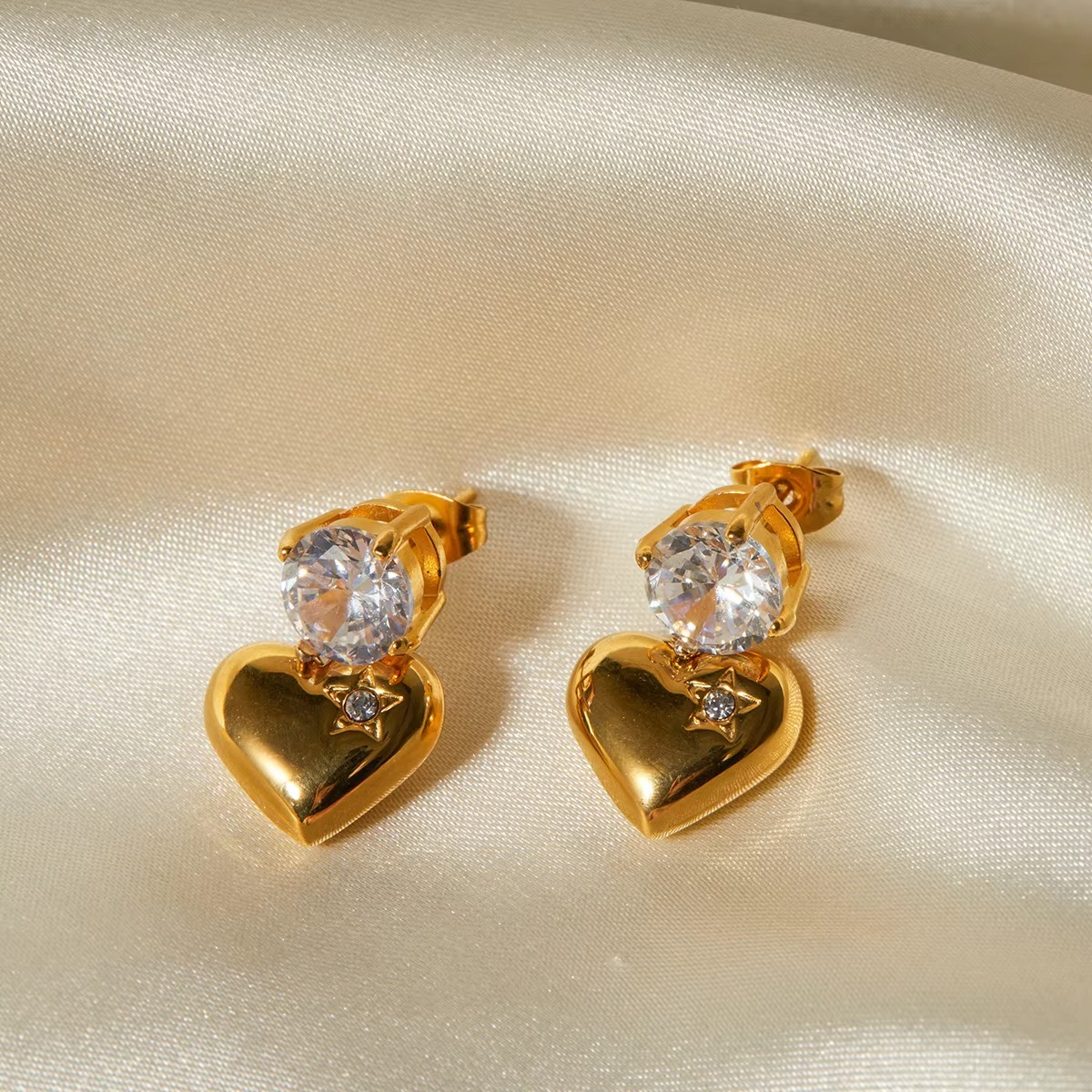 Riva Solitaire Drop Hearts