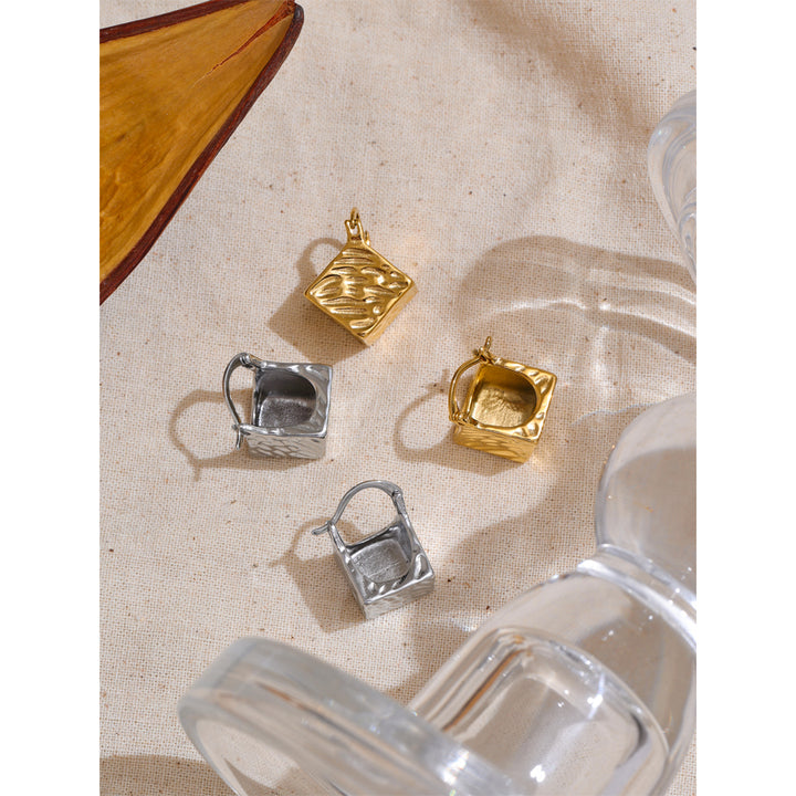 Ruhani Textured Block Earrings