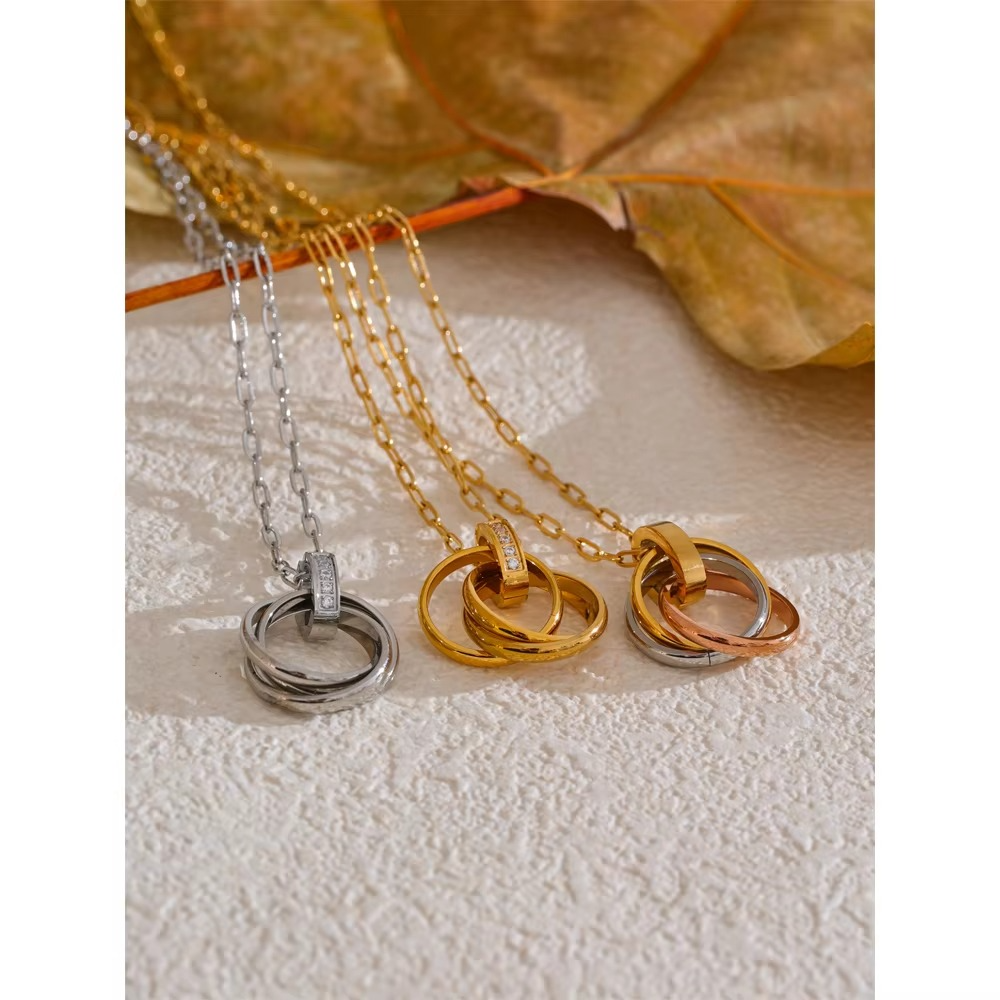 Saanvi Orbit Necklace