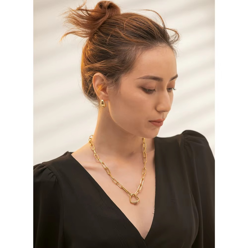 Saanvi Pave Heart Link Necklace