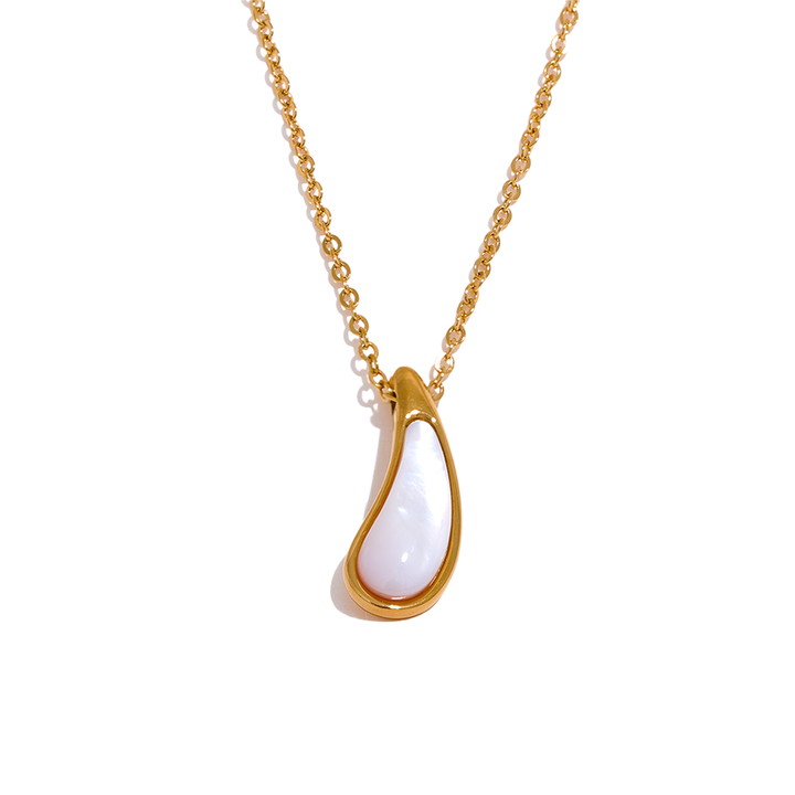 Saanvi Shell Necklace