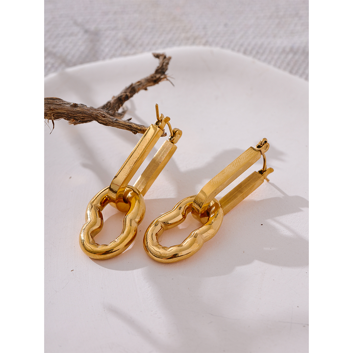 Sana Sculpted Link Earrings
