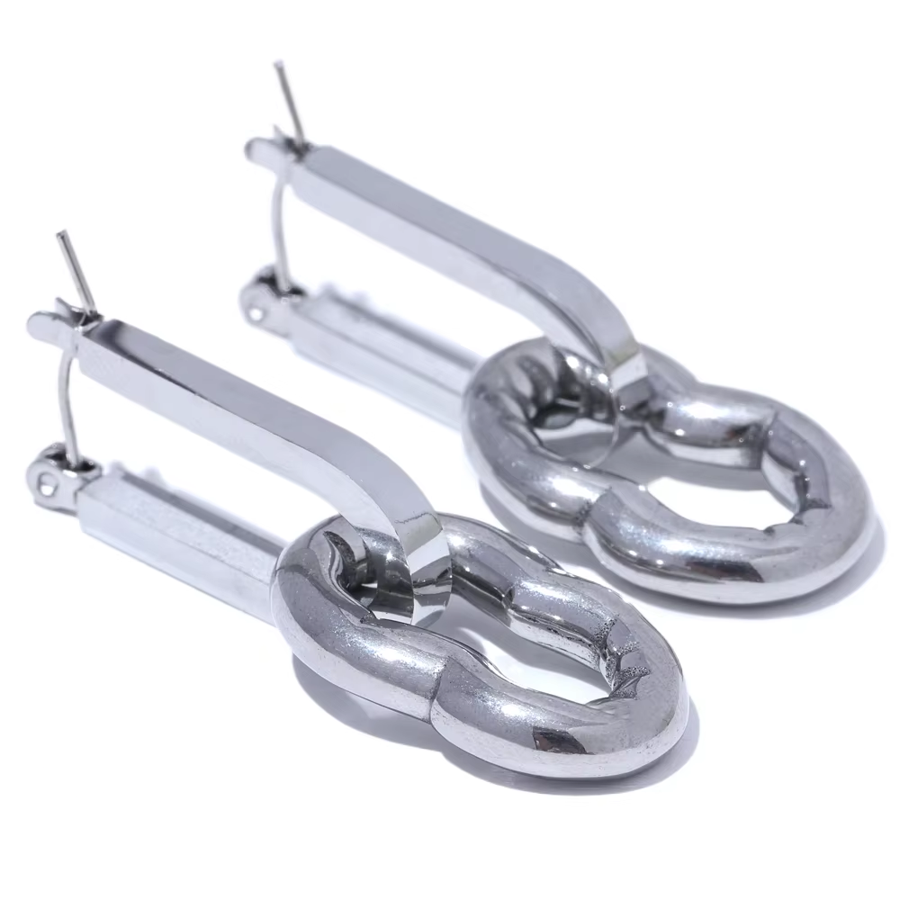 Sana Sculpted Link Earrings