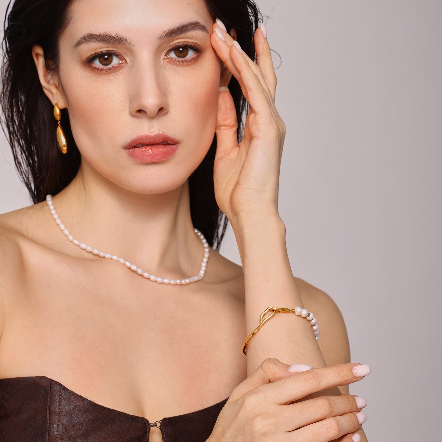 Sitara Pearl Orbit Bangle