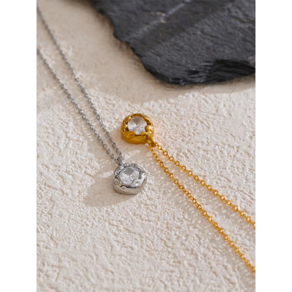 Siya Molten Gem Pendant Necklace