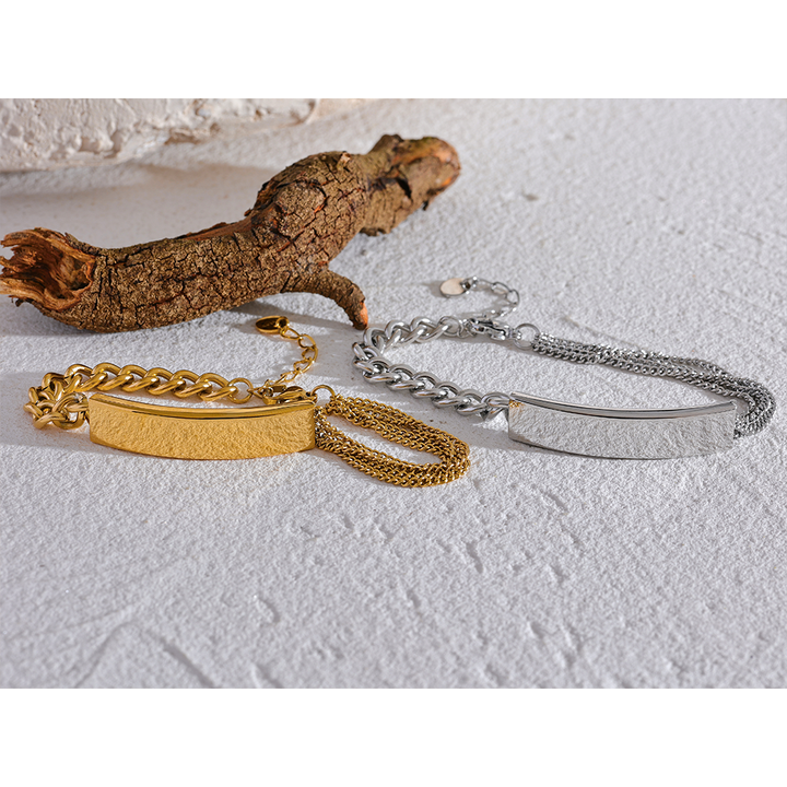 Sonal Statement Collar