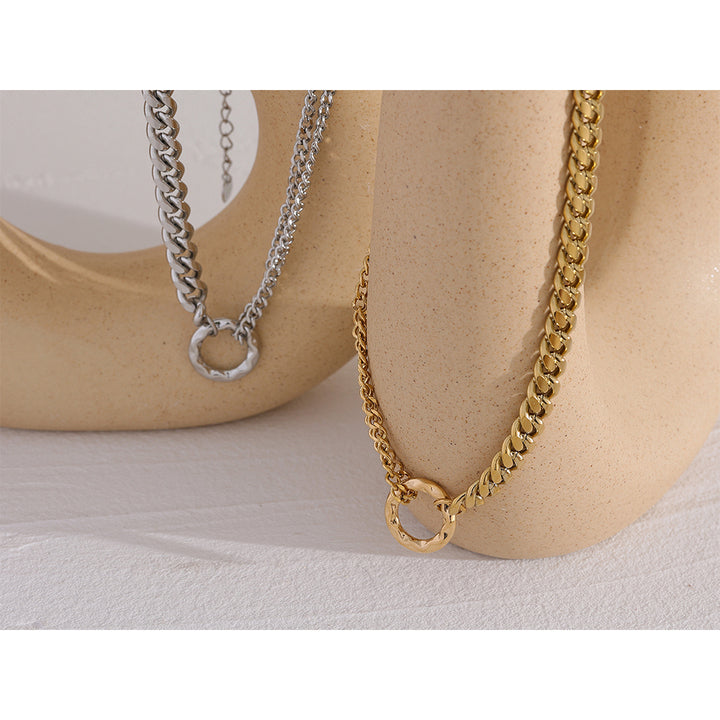 Tanvi Textured Link Necklace